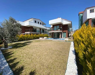 Aydın Kuşadası'nda Kalabalık Ailelere Uygun, Özel Havuzlu, Lüks Villa - 4