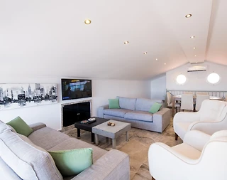 Kaş Kalkan'da Merkeze ve Denize Yakın Konumda, Ferah Tatil Evi - 5