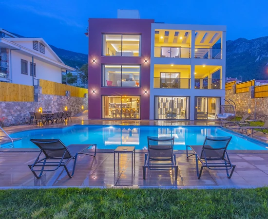 Fethiye Ölüdeniz'de Görkemli, 10 Kişilik, Özel Havuzlu, Lüks Villa - 1
