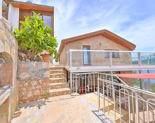 Kaş Andifli'de Limana Yürüme Mesafesinde, Isıtmalı Havuzlu, Şık Villa - 5