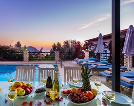 Kalkan'da Muhteşem Taş Mimarisine Sahip, Özel Havuzlu, Kiralık Villa - 2