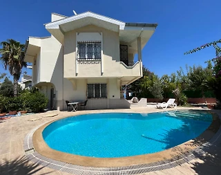 Serik Kadriye'de Kalabalık Ailelere Uygun, Özel Havuzlu, Kiralık Villa - 2
