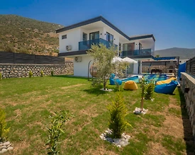 Kalkan Yeşilköy'de Geniş Bahçeli, Özel Havuzlu, Kiralık Villa - 3