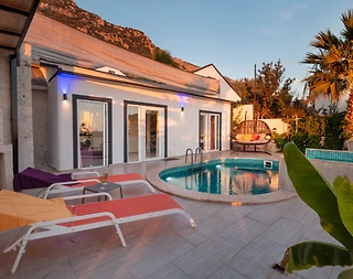 Kaş Bezirgan'da Adalar Manzaralı, Özel Havuzlu, Jakuzili, Kiralık Villa - 1