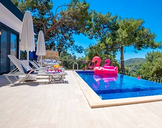 Kalkan Akbel'de Merkezi Konumda, Özel Havuzlu, Kiralık Villa - 1