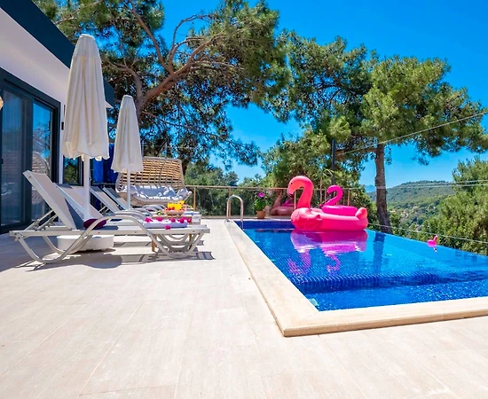 Kalkan Akbel'de Merkezi Konumda, Özel Havuzlu, Kiralık Villa - 1