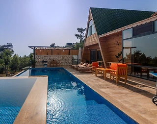 Kaş İslamlar'da Ahşap Mimarili, Isıtmalı Havuzlu, Korunaklı Villa - 5