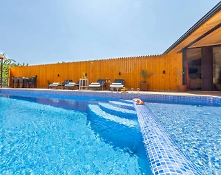 Kaş Bezirgan'da Doğa İçerisinde, Taş Mimarili, Konforlu Villa - 3