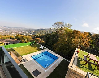 Sapanca Güldibi'nde Muhteşem Tesiste, Özel Havuzlu, Modern Villa - 2