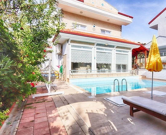 Fethiye Çiftlik'te Yeşillikler Arasında, Özel Havuzlu, Kiralık Villa - 1