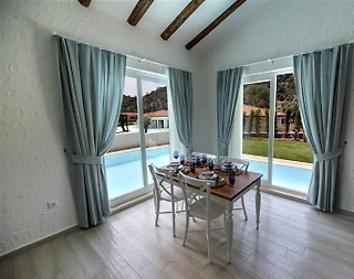 Fethiye Ölüdeniz'de Bahçe İçerisinde, Özel Havuzlu, Müstakil Villa - 5