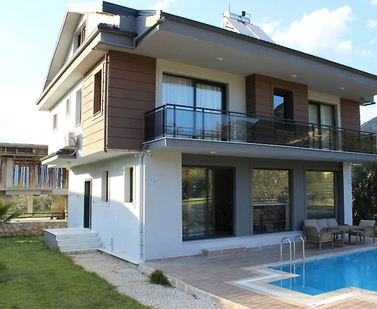 Fethiye Yeşilüzümlü'de Geniş Ailelere Uygun, Özel Havuzlu, Kiralık Villa - 1