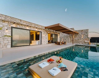 Kaş'ta Deniz Ve Doğa Manzaralı, Sonsuzluk Havuzlu, Lüks Villa - 1