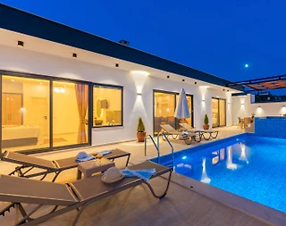 Kaş Üzümlü'de Yeşillikler İçerisinde, Özel Havuzlu, Balayı Villası - 4