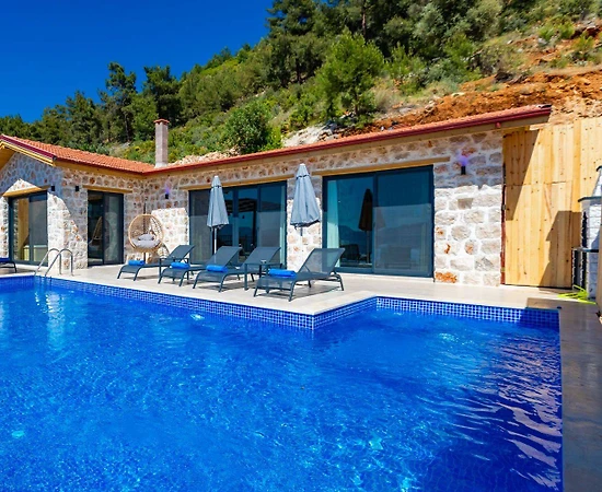 Kaş Üzümlü'de Otantik Tasarımlı, Özel Havuzlu, 4 Kişilik Villa - 1