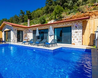 Kaş Üzümlü'de Otantik Tasarımlı, Özel Havuzlu, 4 Kişilik Villa - 1