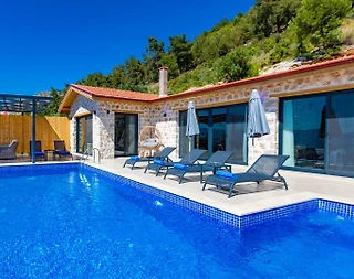 Kaş Üzümlü'de Otantik Tasarımlı, Özel Havuzlu, 4 Kişilik Villa - 2