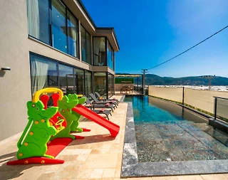 Kaş Yeşilköy'de Göz Alıcı Doğada, Özel Havuzlu, Modern Tasarımlı Villa - 4