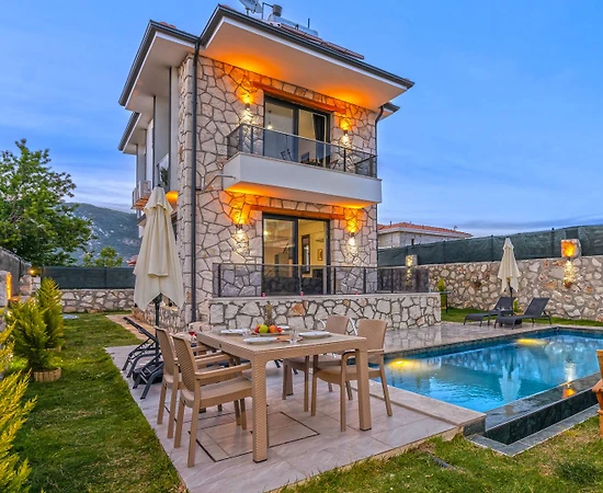 Kaş Andifli'de Çekirdek Ailelere Uygun, Özel Havuzlu, Modern Villa - 1