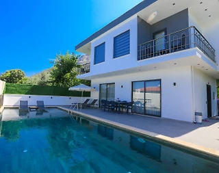 Kaş Üzümlü'de Özel Havuzlu, Jakuzili, 5 Kişilik, Kiralık Villa - 1