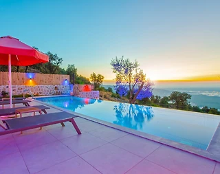 Kaş Yeşilköy'de Muhteşem Taş Mimarili, Özel Havuzlu, Lüks Villa - 4