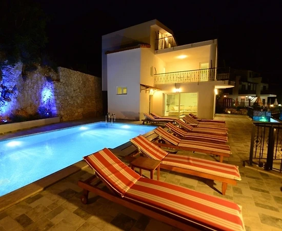 Kalkan'da Muhteşem Manzaralı, Özel Havuzlu, 12 Kişilik Konforlu Villa - 1