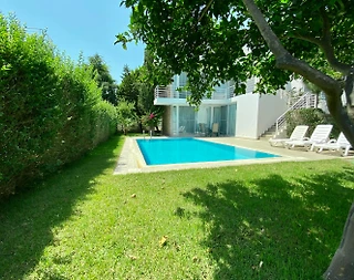 Serik Kadriye'de Denize Yakın Konumda, Özel Havuzlu, Konforlu Villa - 2