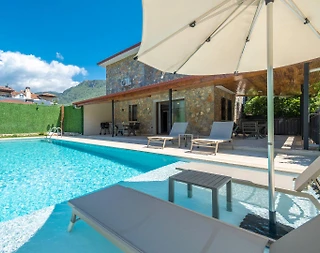 Fethiye Kayaköy'de Geniş Alanlara Sahip, Özel Havuzlu, Şık Villa - 1