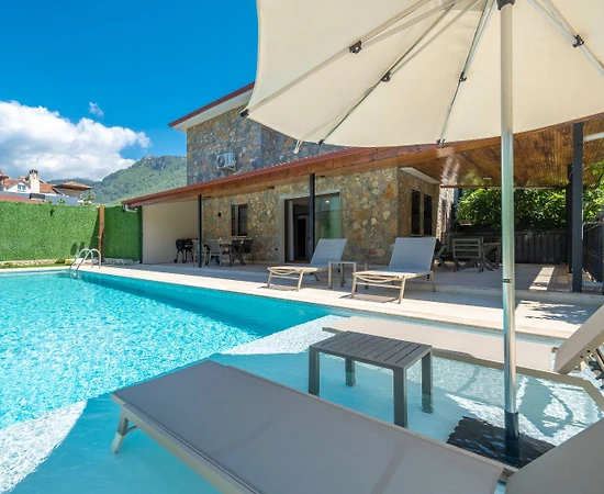 Fethiye Kayaköy'de Geniş Alanlara Sahip, Özel Havuzlu, Kiralık Villa - 1