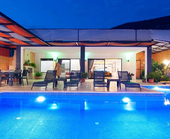 Kaş Yeşilköy'de Enfes Doğada, Özel Havuzlu, Jakuzili, Kiralık Villa - 1