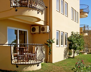 Alanya'da Merkeze Yakın, Site İçerisinde, 1+1 Suit - 5