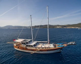 Bodrum'da Masmavi Sularda, Şık ve Ferah Dizayna Sahip Gulet - 1