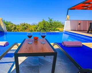 Kalkan Üzümlü'de Mükemmel Doğa Manzaralı, Özel Havuzlu, Kiralık Villa - 3