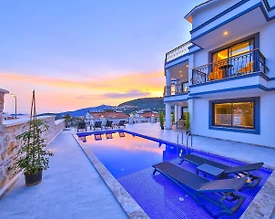Kaş Kalkan'da Enfes Deniz Manzaralı, Özel Havuzlu, Kiralık Villa - 2