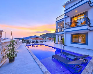 Kaş Kalkan'da Enfes Deniz Manzaralı, Özel Havuzlu, Kiralık Villa - 2