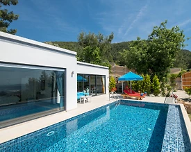 Kaş Üzümlü'de Doğayla Baş Başa, Açık ve Kapalı Havuzlu, Balayı Villası - 3