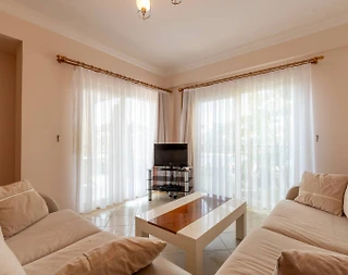 Didim Akbük'te Tesis İçerisinde, Denize Sıfır, Ortak Havuzlu Suit - 5