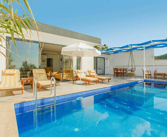 Kaş Üzümlü'de Eşsiz Doğa Manzaralı, Özel Havuzlu, Jakuzili Villası - 1