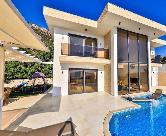 Kaş Bezirgan'da Doğayla İç İçe, Özel Havuzlu, Manzaralı Villa - 1