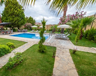 Ölüdeniz'de Kiralık ve Modern Görünümlü, Özel Havuzlu, Kiralık Villa - 3