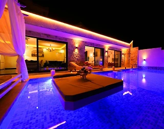 Kaş İslamlar'da Deniz ve Doğa Manzaralı, Özel Havuzlu, Lüks Villa - 1