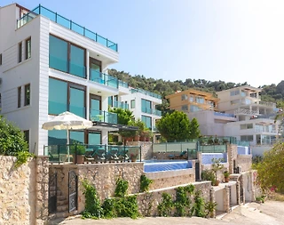 Kalkan Kışla'da Muhteşem Deniz Manzaralı, Özel Havuzlu, Modern Villa - 1