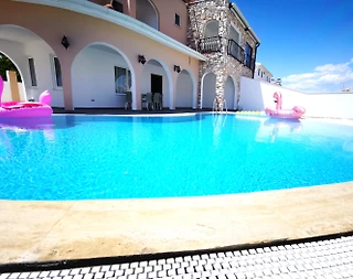 Serik Kadriye'de Enfes Mimariye Sahip, Özel Havuzlu, Modern Villa - 4