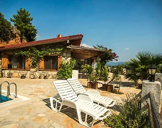 Menteşe Kuyucak'da Harika Tasarımlı, Özel Havuzlu, Kiralık Villa - 2