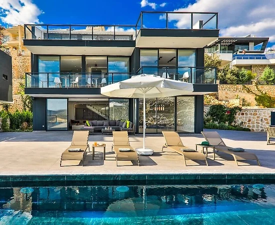 Kaş Kalkan'da Nefes Kesici Manzaralı, Özel Havuzlu, Modern Villa - 1