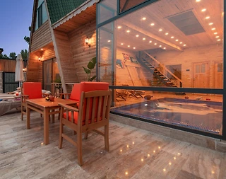 Kaş İslamlar'da Ahşap Mimarili, Isıtmalı Havuzlu, Korunaklı Villa - 2