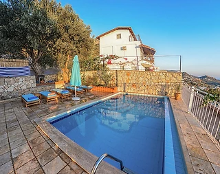 Kaş Bezirgan'da Merkeze Yakın, Özel Havuzlu, Konforlu Villa - 2