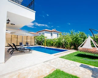 Kaş Andifli'de Özel Havuzlu, Jakuzili, 2+1 Kiralık Modern Villa - 2