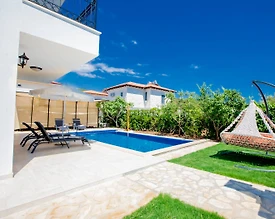 Kaş Andifli'de Özel Havuzlu, Jakuzili, 2+1 Kiralık Modern Villa - 2