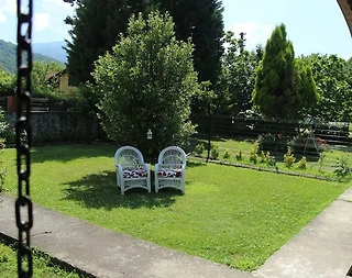 Sakarya Sapanca'da Eşsiz Bahçeye Sahip, Konforlu Ahşap Yazlık - 3